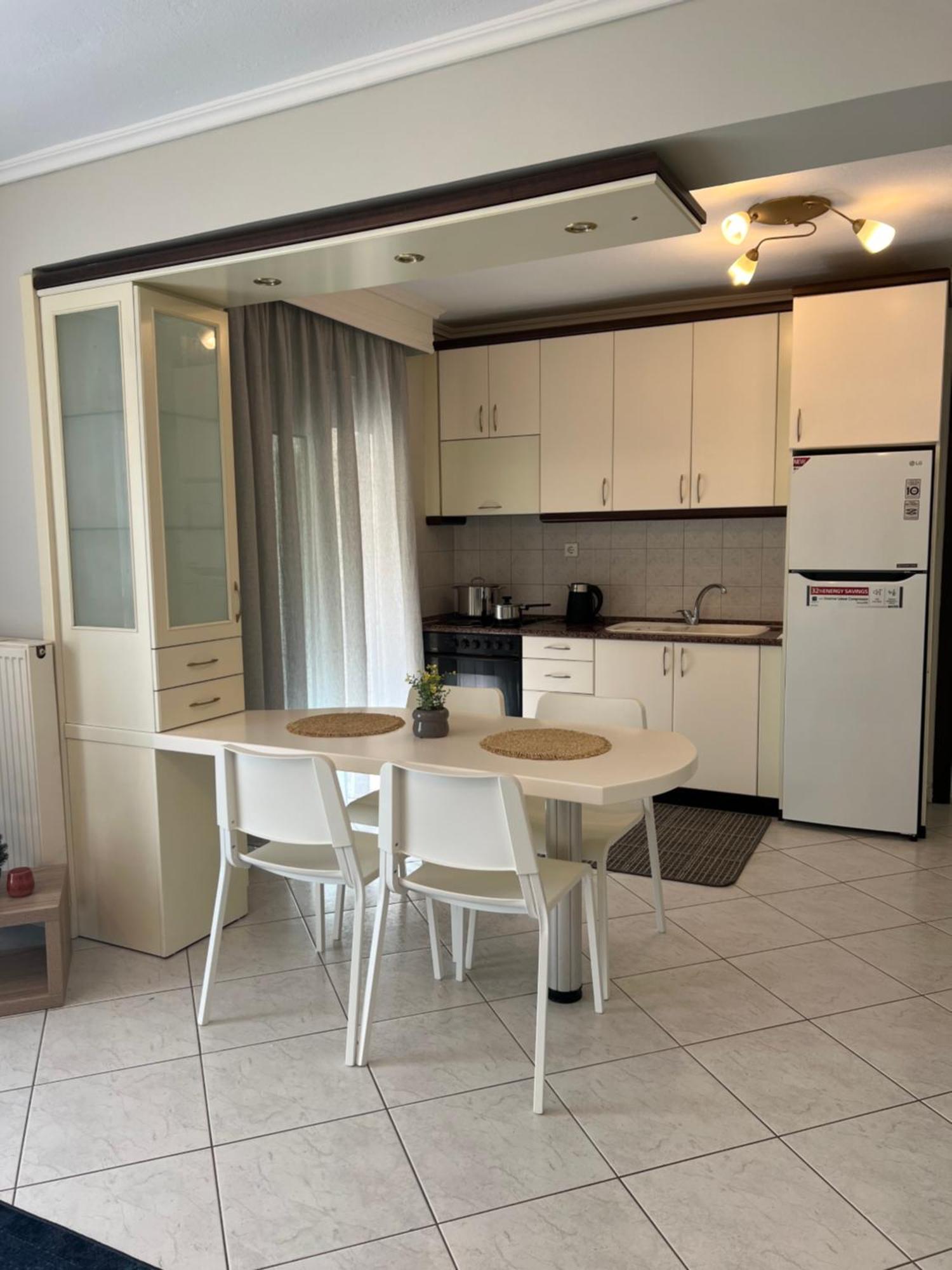 Parma'S Pool Apartment Peraía Zewnętrze zdjęcie